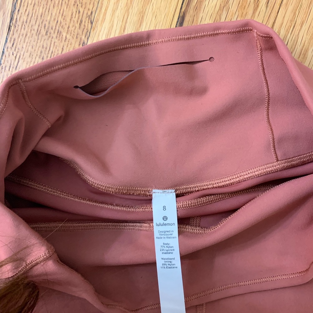 Lululemon In Movement Crop Leggings Size 8 Everlux - Picture 5 of 5